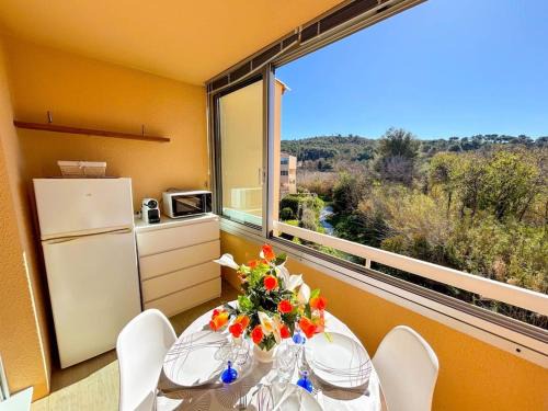 Sanary-sur-Mer Apartment | Coquet studio dans résidence avec piscine Sanary