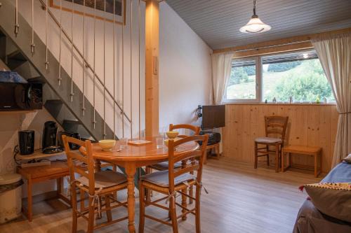 Allevard Apartment | Cosy Studio Mezzanine