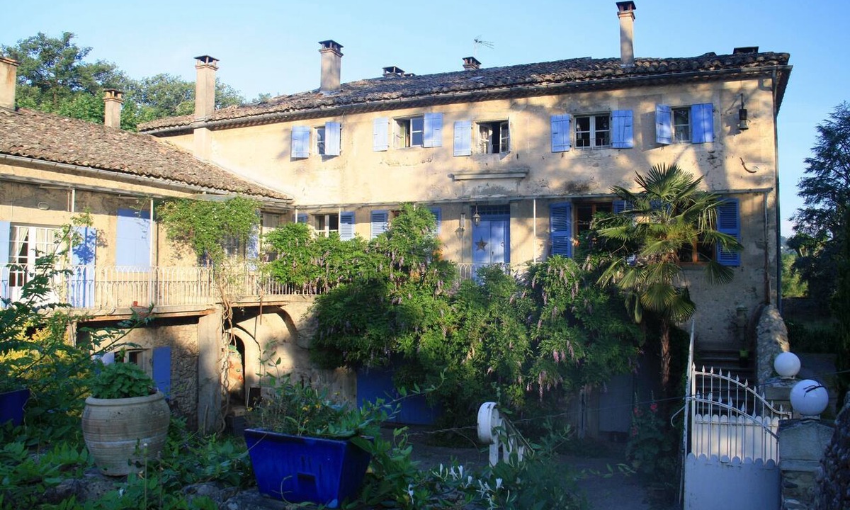 Saint-Didier-sous-Aubenas Villa | Country House “Gîte Noisettes” with Shared Pool, Private Terrace, and Wi-Fi