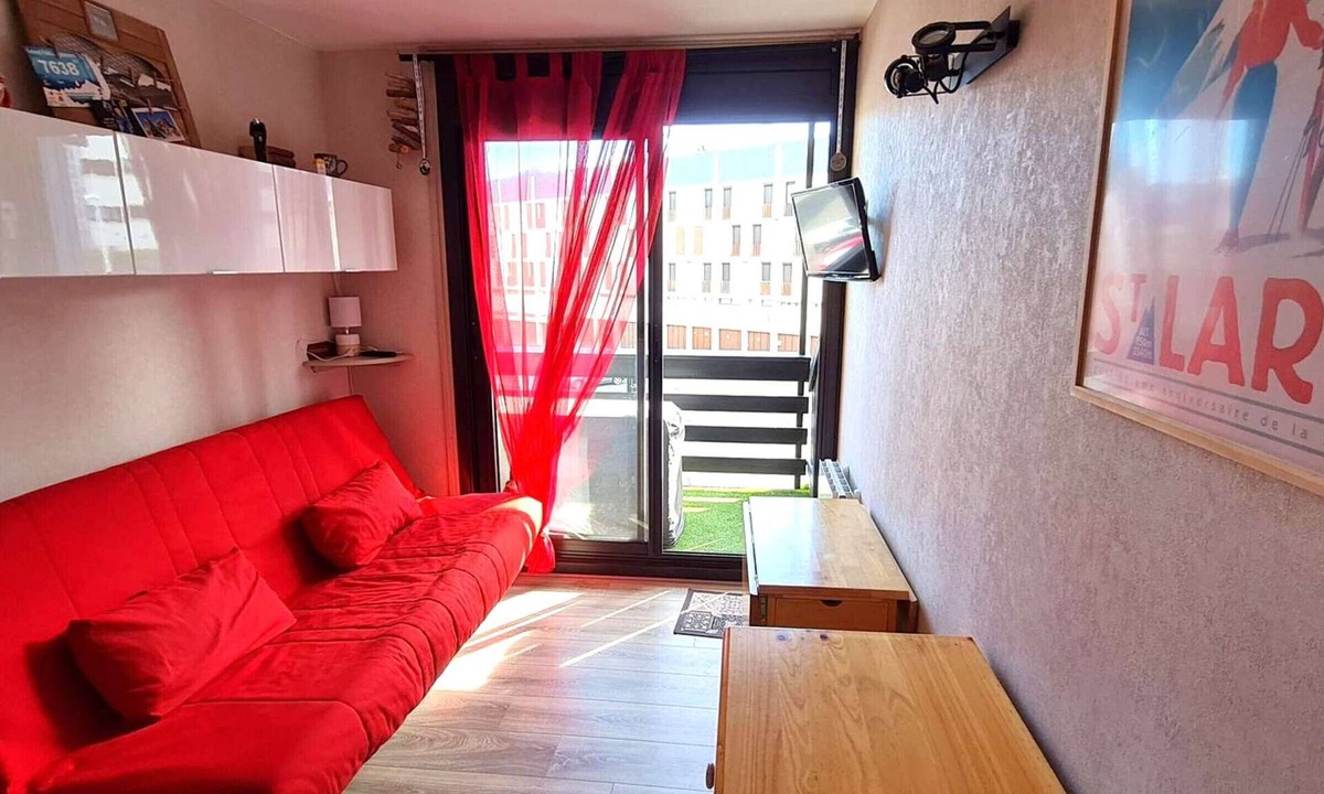 Pla d'Adet Apartment | Cozy studio for 4 with balcony in Pla d'Adet