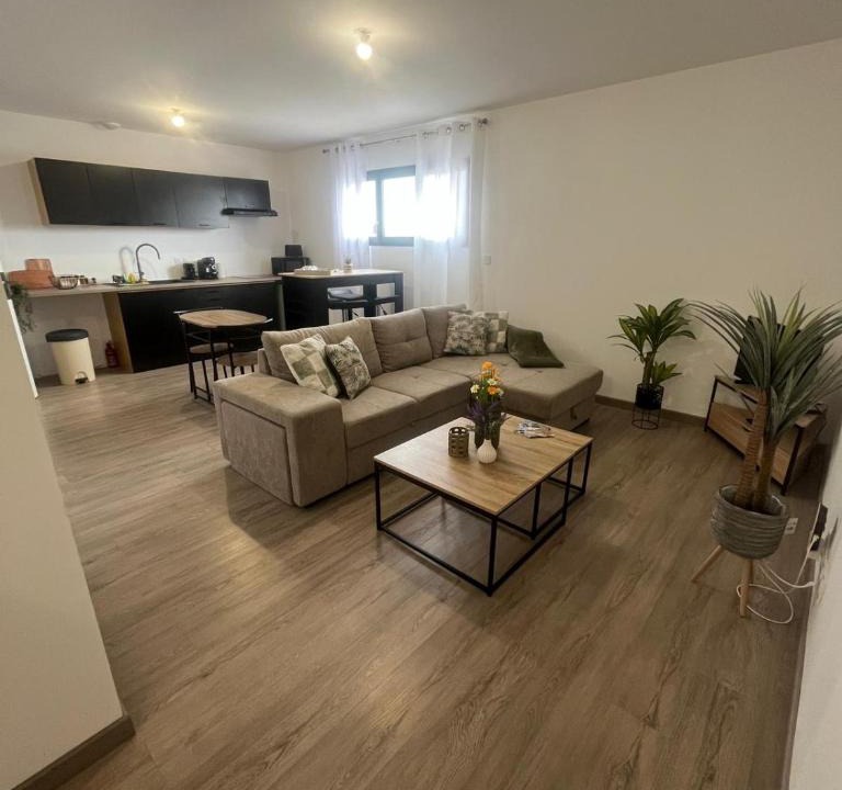 Pia Apartment | Cozy T2 chaleureux neuf appartement 15 Min proche de la mer