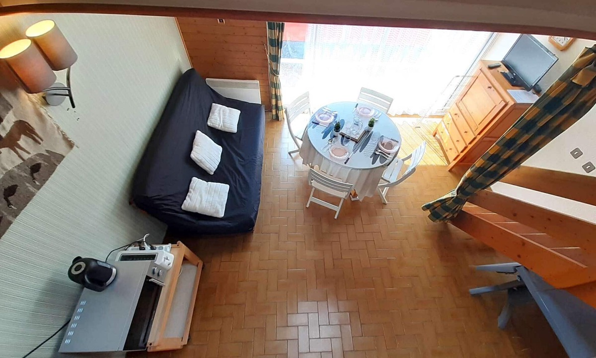 Saint-Lary-Soulan Apartment | Cozy T2 for 6 in St. Lary Soulan - Balcony, Ski Storage, South-West Exposure