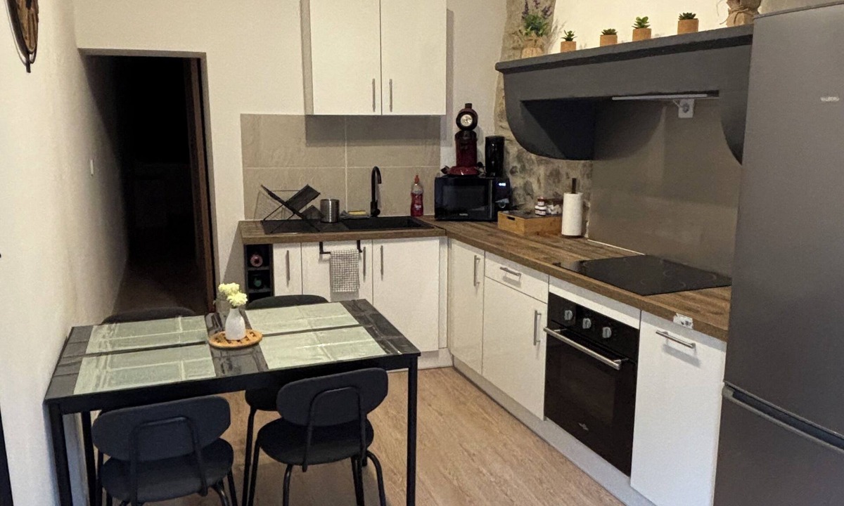 Cruas House | Cruas 2 bedrooms, private Jacuzzi, terrace (CNPE)