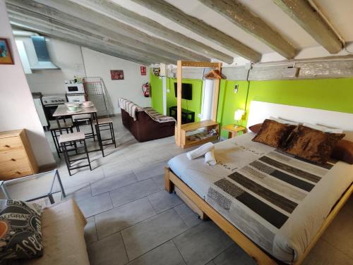Reus Apartment | Desvan sobre edificio del siglo XVIII