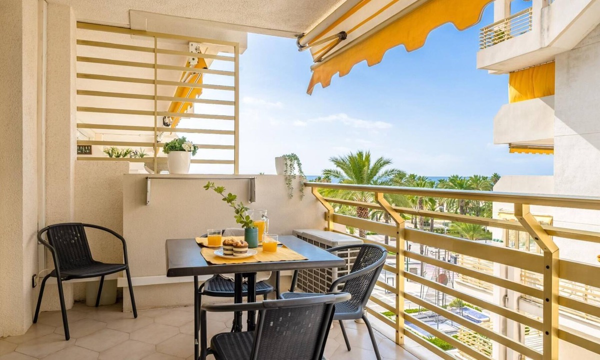 Salou City Centre Apartment | DIFFERENTFLATS NOVELTY