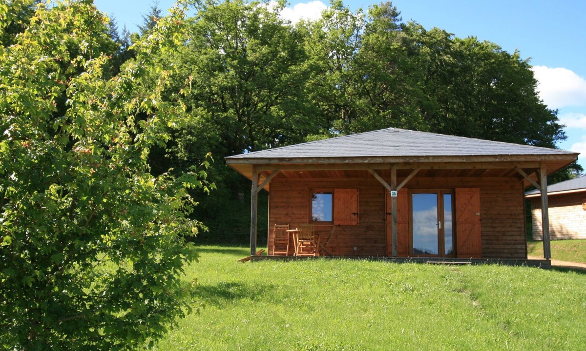 Meyrignac-l'Eglise House | Domaine des Monédières - Chalet 6 pax by Interhome