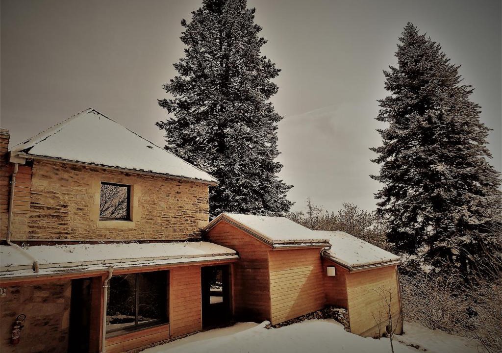 Saint-Germain-du-Teil House | Domaine des Marequiers le Gite Aigremoine
