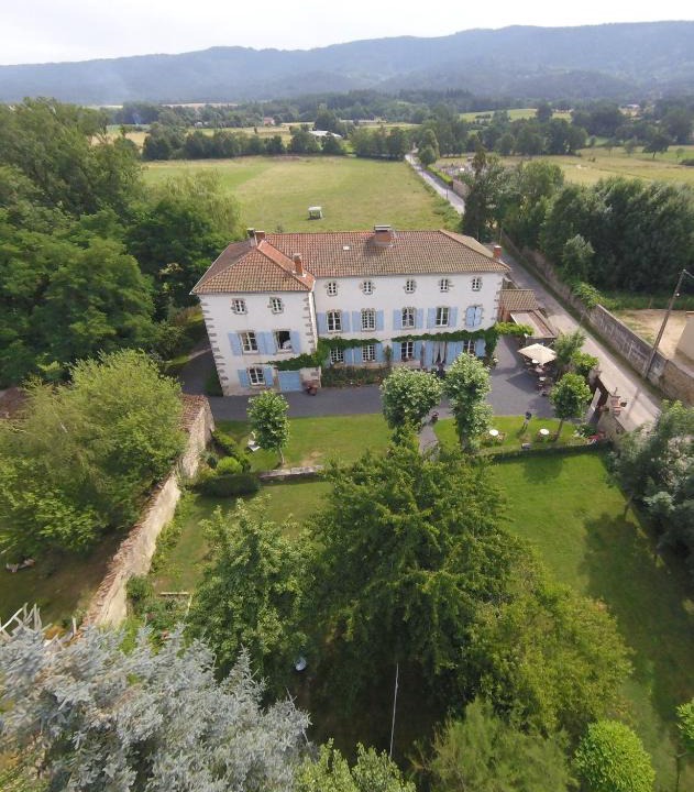 Dore-lʼEglise Bed & Breakfast | Domaine La Reveille