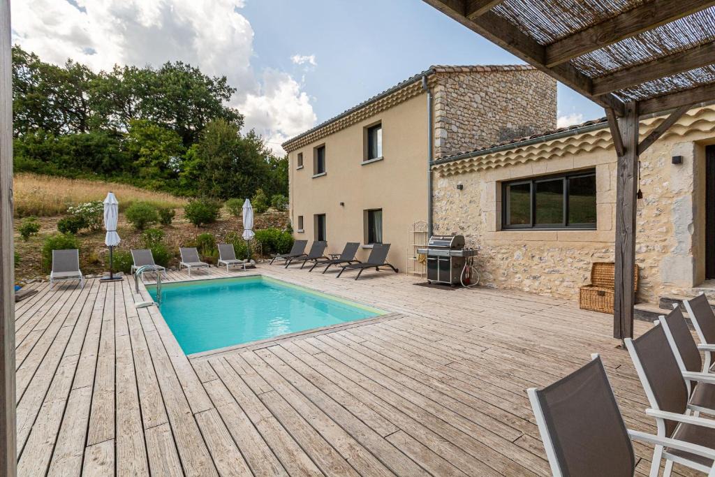 La Roche-sur-Grane House | Drôme Provençale- Chant d'Étoile