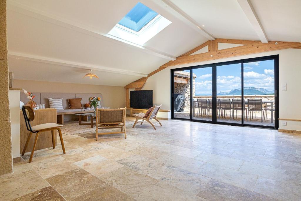 La Roche-sur-Grane House | Drome Provençale L'échappée Céleste
