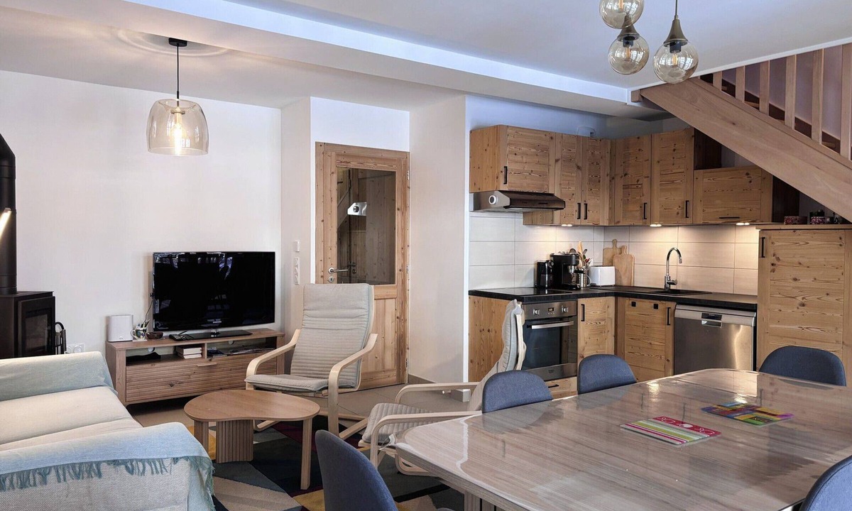 Pralognan-la-Vanoise Apartment | Duplex 4 Rooms+Mezzanine, 10 People, Close to Cable Car & Shops