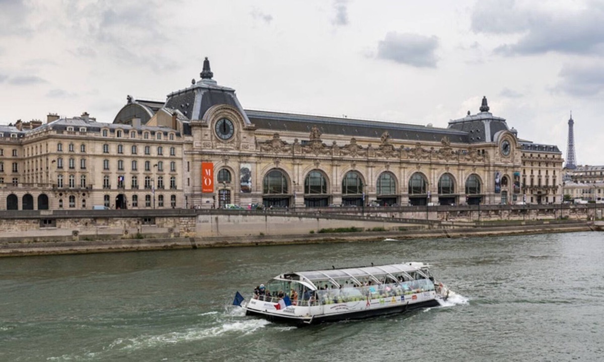 7th Arrondissement Apartment | Eiffel Tower 3-Bedroom Luxury Saint-Germain Paris 7