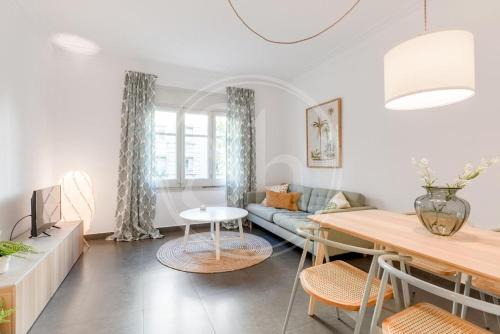 L'Antiga Esquerra de l'Eixample Apartment | Eixample Hospital Clinic apartment