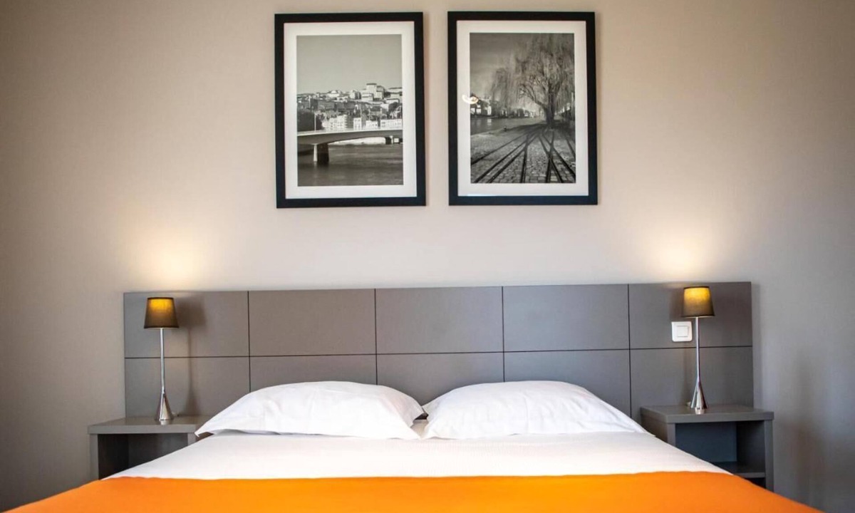 9th Arrondissement Hotel | Elegant Double Room Perfect for Exploring Lyon’s Dock Area