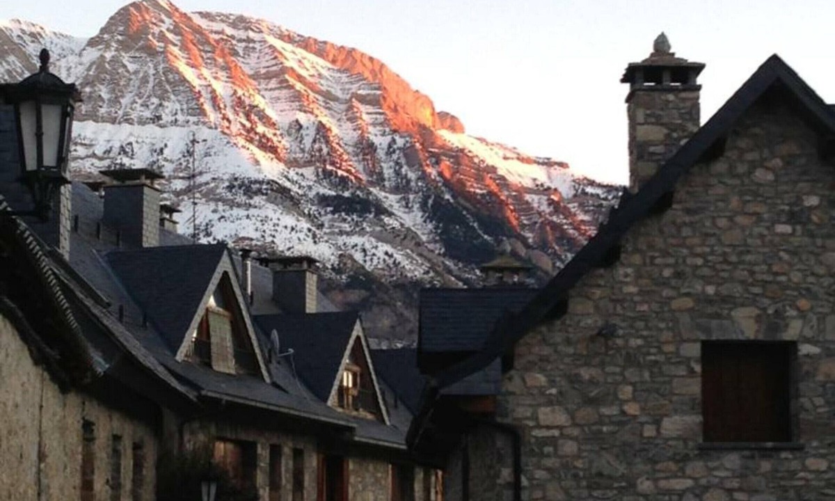 Tramacastilla de Tena Apartment | Apartment Sallent de Gállego-El Formigal, 2 bedrooms, 4 persons