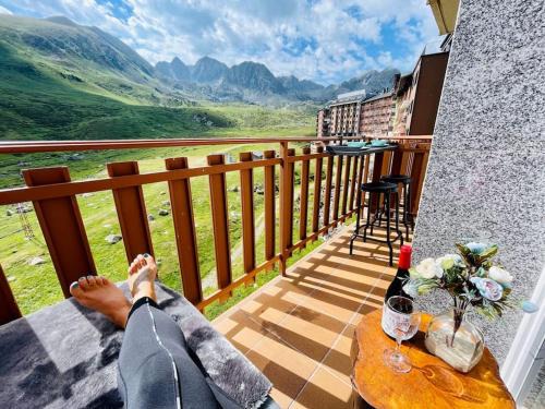 Pas de la Casa Apartment | Estudio Pas de la Casa Pie de pista-Vistas-Wiffi-Netfli HUT2-7353