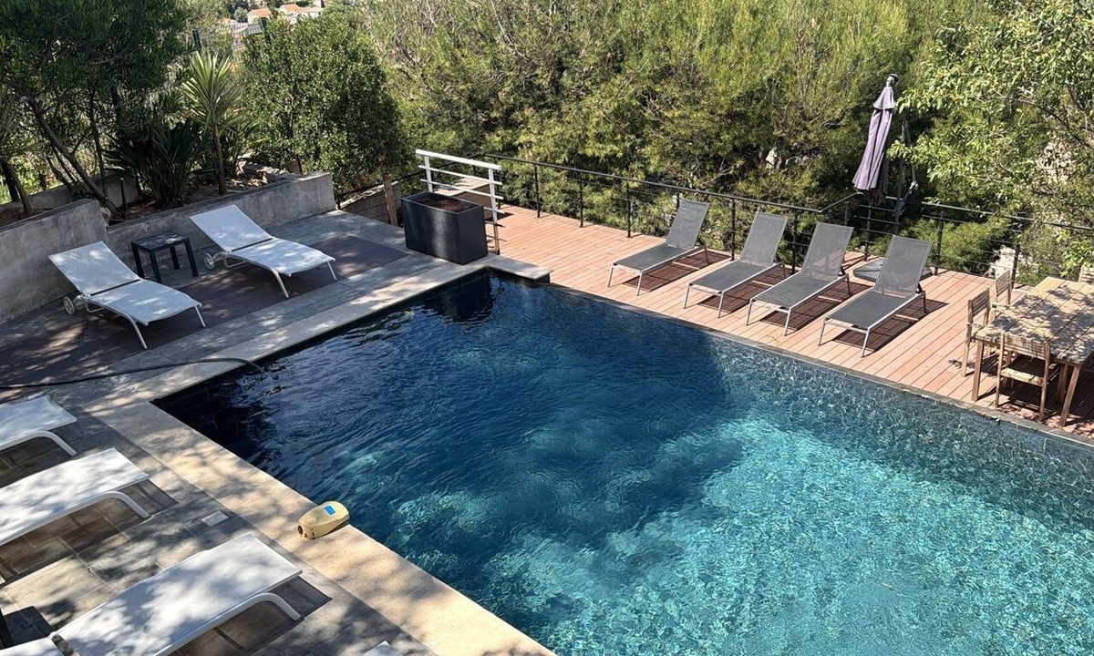 Les Aygalades House | Exceptional Villa with Pool & Adjoining Apartment - Sleeps 10