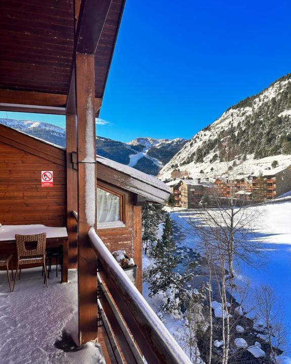 Soldeu House | Exclusiva Cabaña en Incles - Vistas al Valle & Pistas de Ski Grandvalira - Free Parking