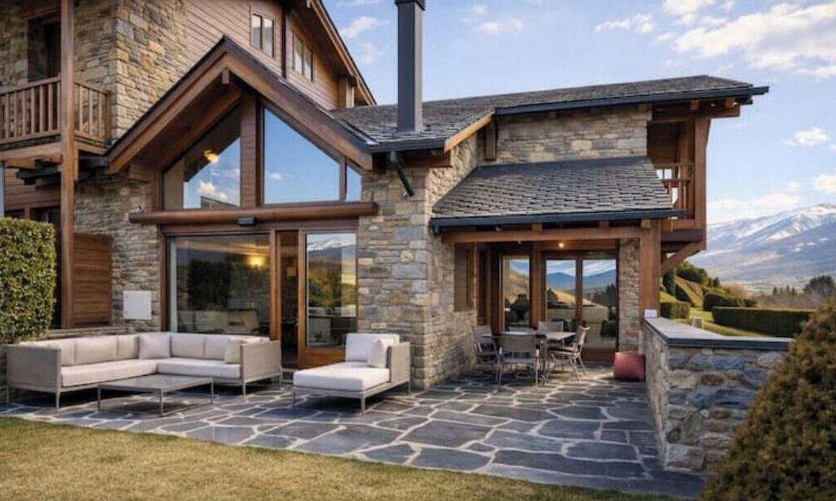 Bellver de Cerdanya Villa | Exclusive villa in AGE, near Puigcerda.