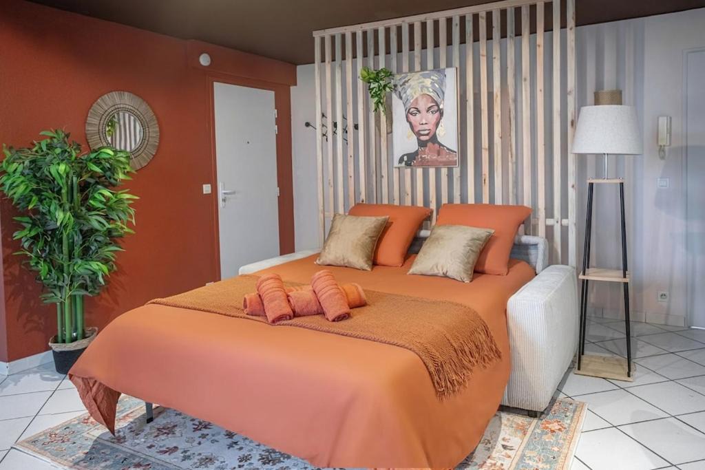 Decines-Charpieu Apartment | Expo & Event Stay Eurexpo LDLC Groupama Stadium OL