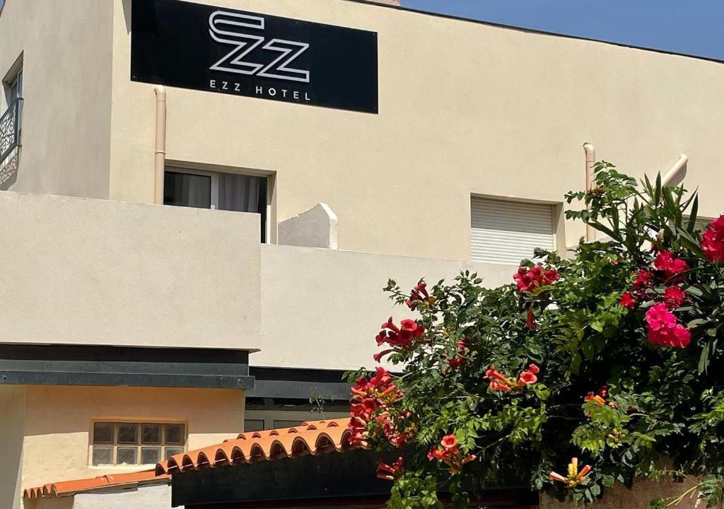 La Jetee Hotel | Ezz'Hotel Canet