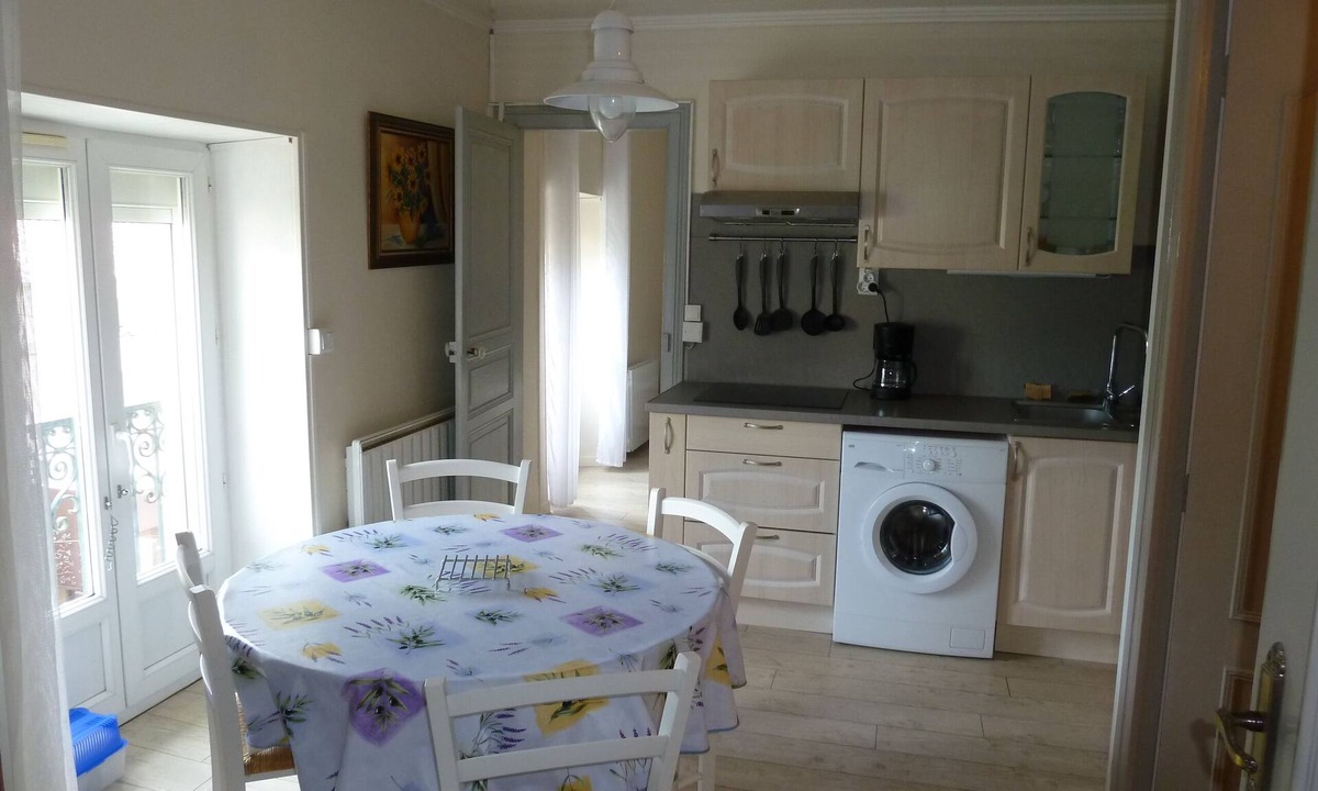 Lamalou-les-Bains Apartment | F2 with air conditioning for curists or holidaymakers in Lamalou les Bains