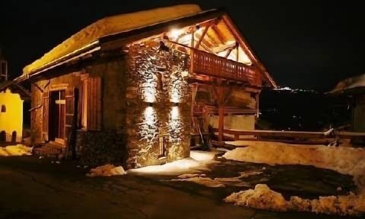 Bourg-Saint-Maurice Ski Chalet | Fabulous Alpine Chalet for Winter Season Rental December to April