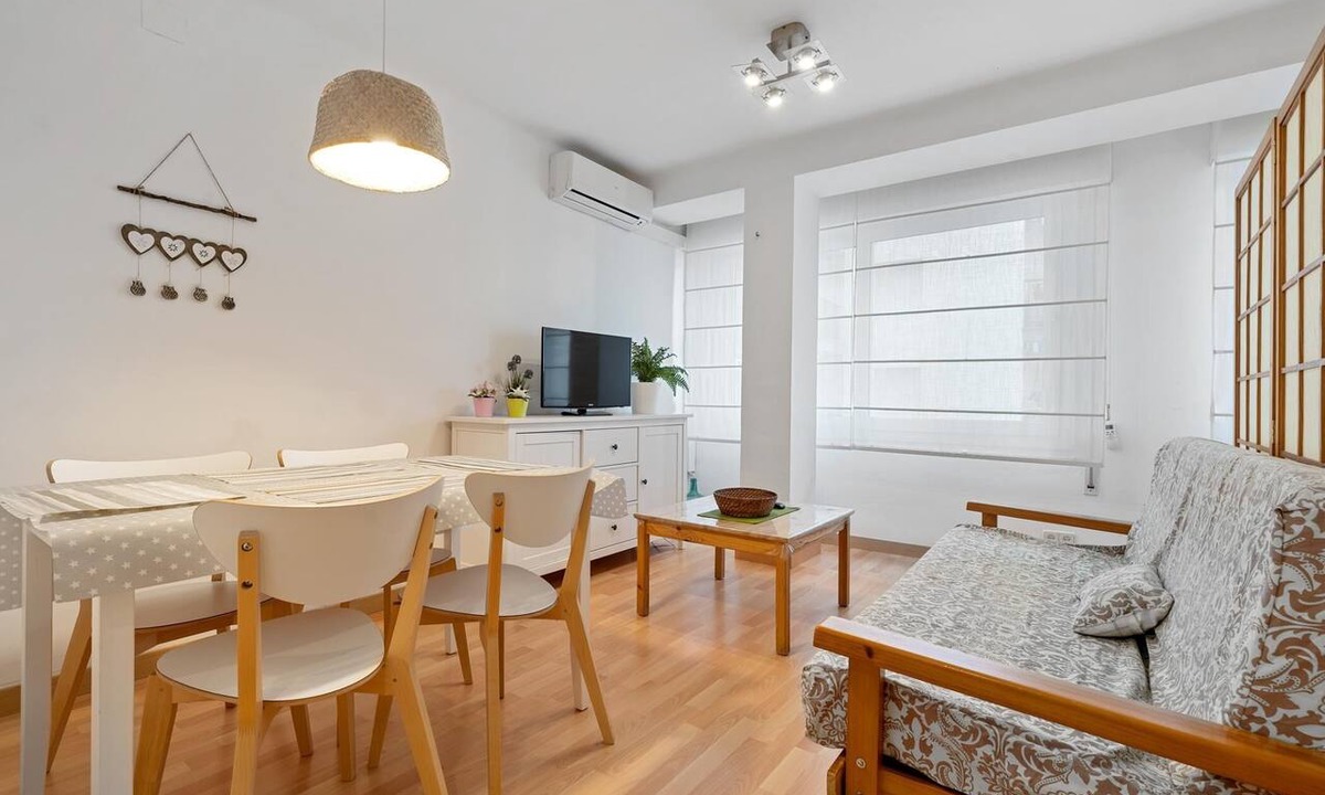 Torredembarra Apartment | Family apartment with the beach only a step away