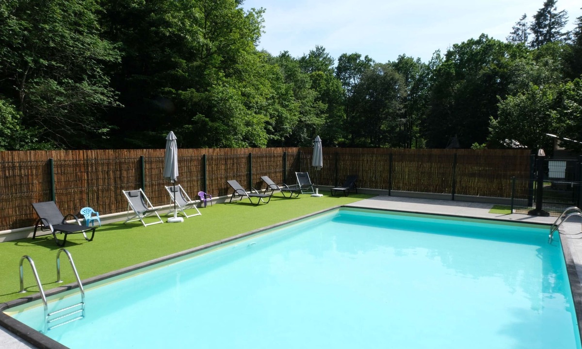 Le Soulie House | Family Cottage in the Cool with Pool