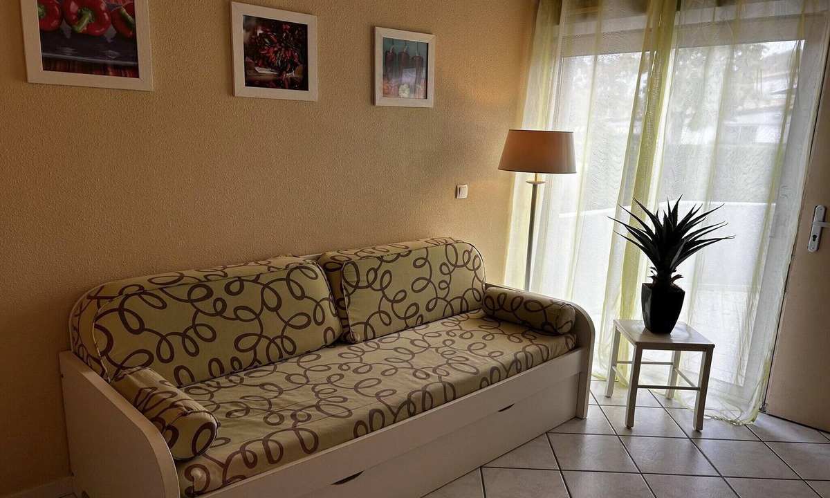 Saint-Cyprien Plage Cottage | Family duplex with patio