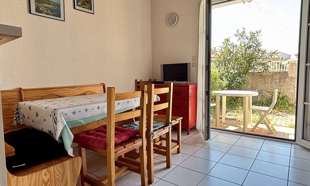 Argeles-sur-Mer House | Family house for 5 in Argelès, terrace, pets allowed