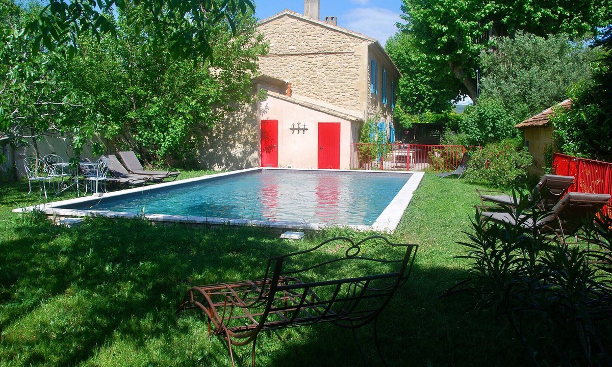 Salon-de-Provence House | Farmhouse, swimming pool, billiards, trampoline, table soccer, bowling green