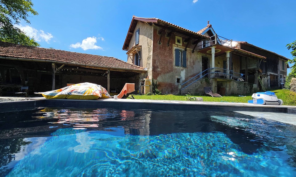 Izaut-de-l'Hotel House | Fill up with nature . in the Pyrenees!