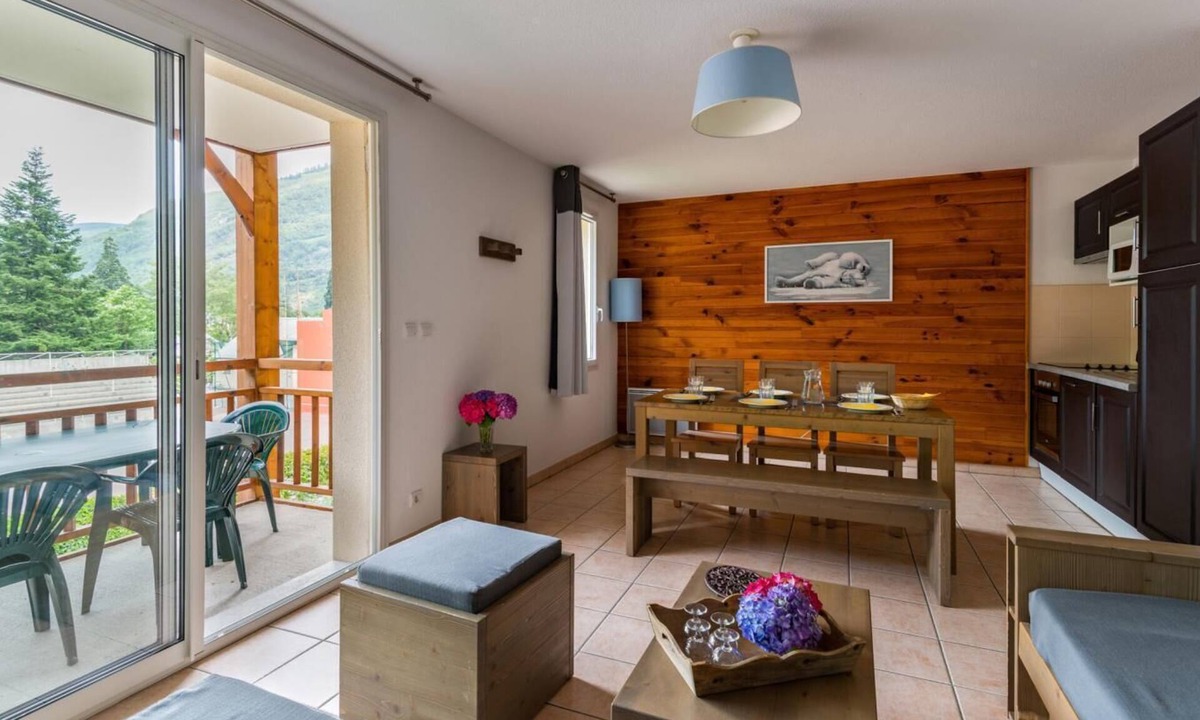 Saint-Mamet Apartment | Fitness, swimming pool, sauna, hammam, terrace, balcony, tv, ski locker, 50m², Luchon-Superbagnères