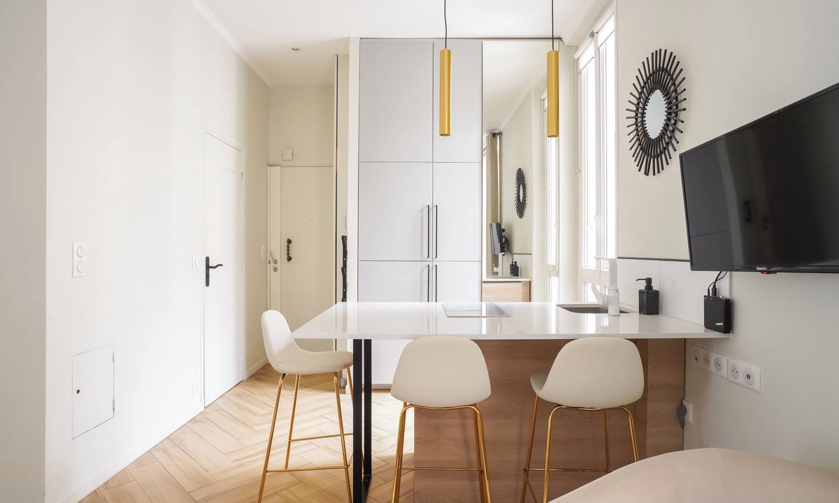 L'Europe Apartment | Five stars 1 bedroom Champs-Elysees