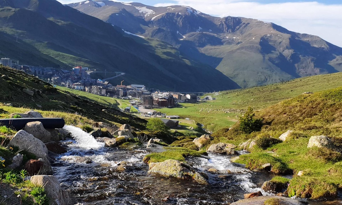 Pas de la Casa Apartment | flat duplex for 5 persons,(50 m2), view on the mountain and direct access on the slopes