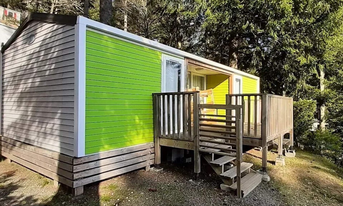 Neuveglise-sur-Truyere House | Flower Camping Le Belvédère * - Mobile home Premium MARONNE of 34 m2 - 2 bedrooms, 2 shower rooms and 2 toilets 4 people