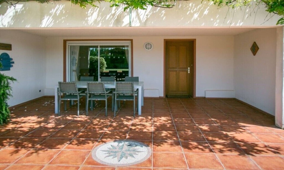 Thuir House | FR945, Macabeu (Sleeps 6/7, 3 Bedrooms)
