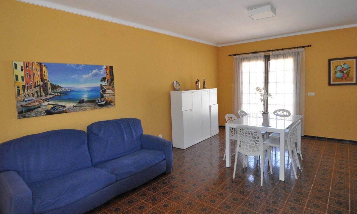 L'Escala Villa | FRANCIAC: HOUSE WITH COMMUNITY POOL + FREE WIFI