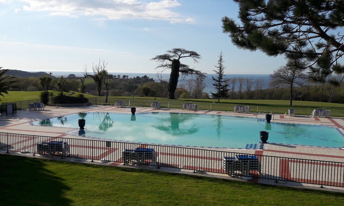 Behobie Apartment | Furnished T2, on the corniche facing the sea, between St Jean de Luz and Hendaye