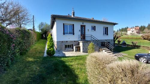 Lacapelle-Viescamp House | Gîte 6 pers jardin clos proche plage et lac Cantal