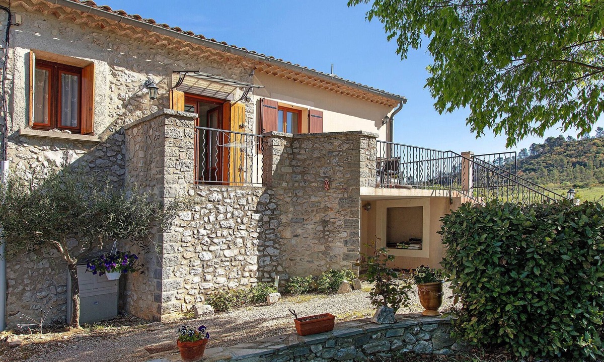 Brissac House | Gîte Aux Portes Des Cévennes: Mountain View, Wi-Fi, Air Conditioning