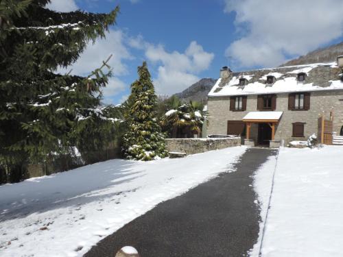 Cazaux-Debat House | Gîte d'AURE. Classé en meublé 4 étoiles.