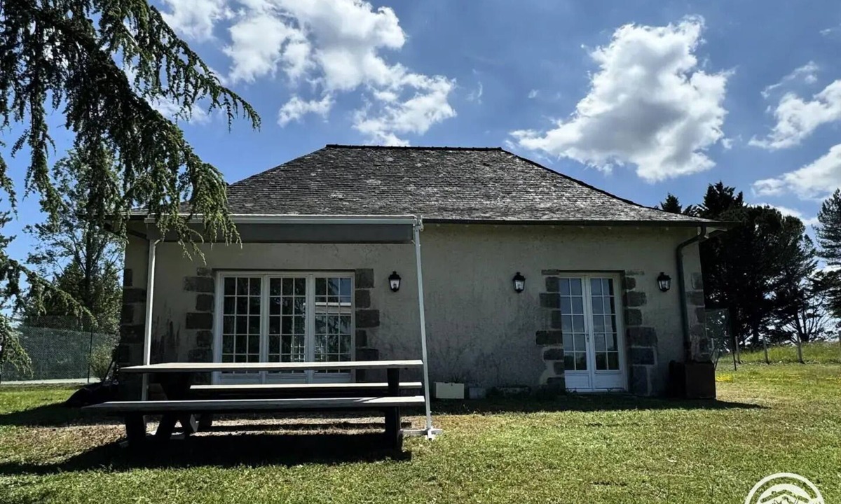 Brive-la-Gaillarde Villa | Gîte de France (sleeps 4)