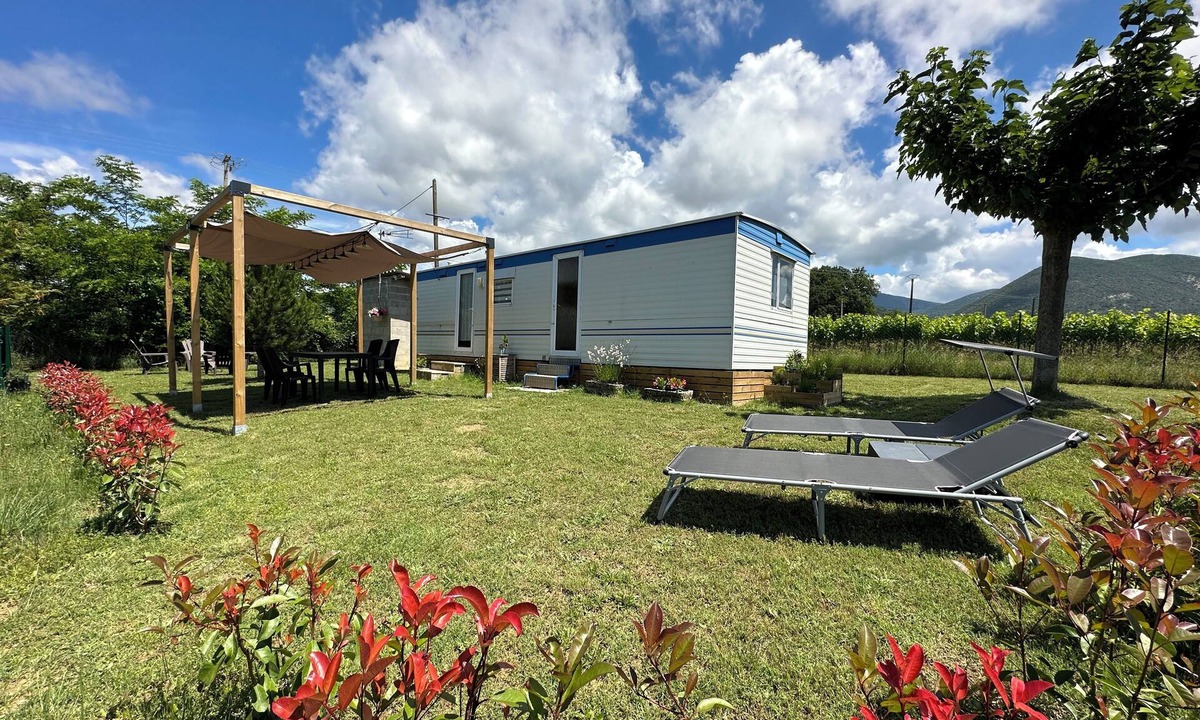 Saint-Pantaleon-les-Vignes House | Gîte Mobil-home in Drôme Provençale