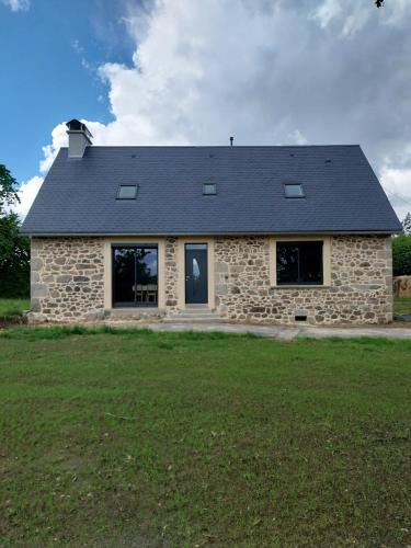 Neuvic House | Gîte Le Valeix