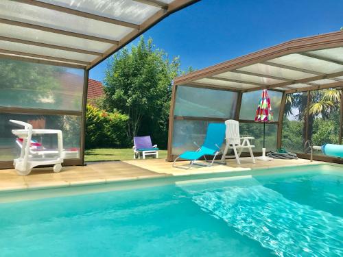 Mayrinhac-Lentour House | Gîte piscine chauffée 28 degré Padirac