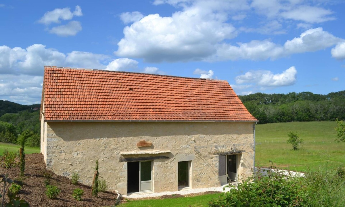 Cajarc House | Gîtes de France® - La Grange de René with wood-fired Nordic bath