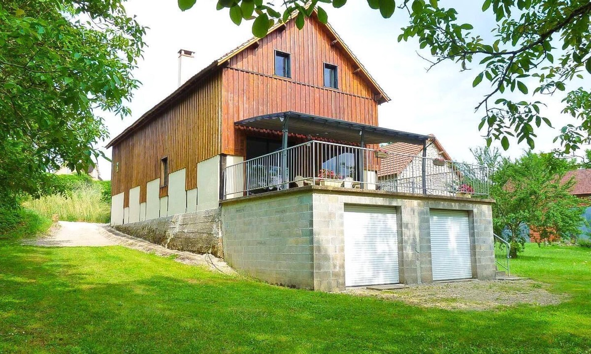 Meyronne House | Gîtes de France® - Le Hangar