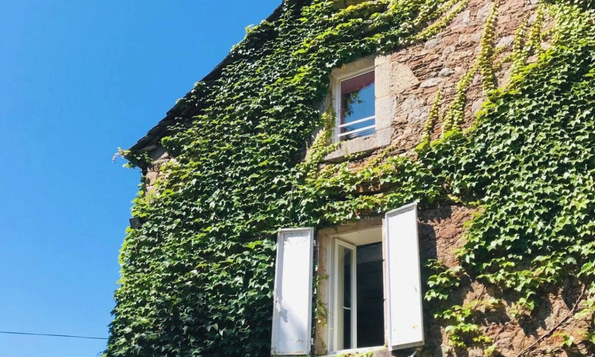 Montjaux House | Gîtes/Grande maison de famille à la campagne très calme 20 Pers, 8 chamb, 3 SdB